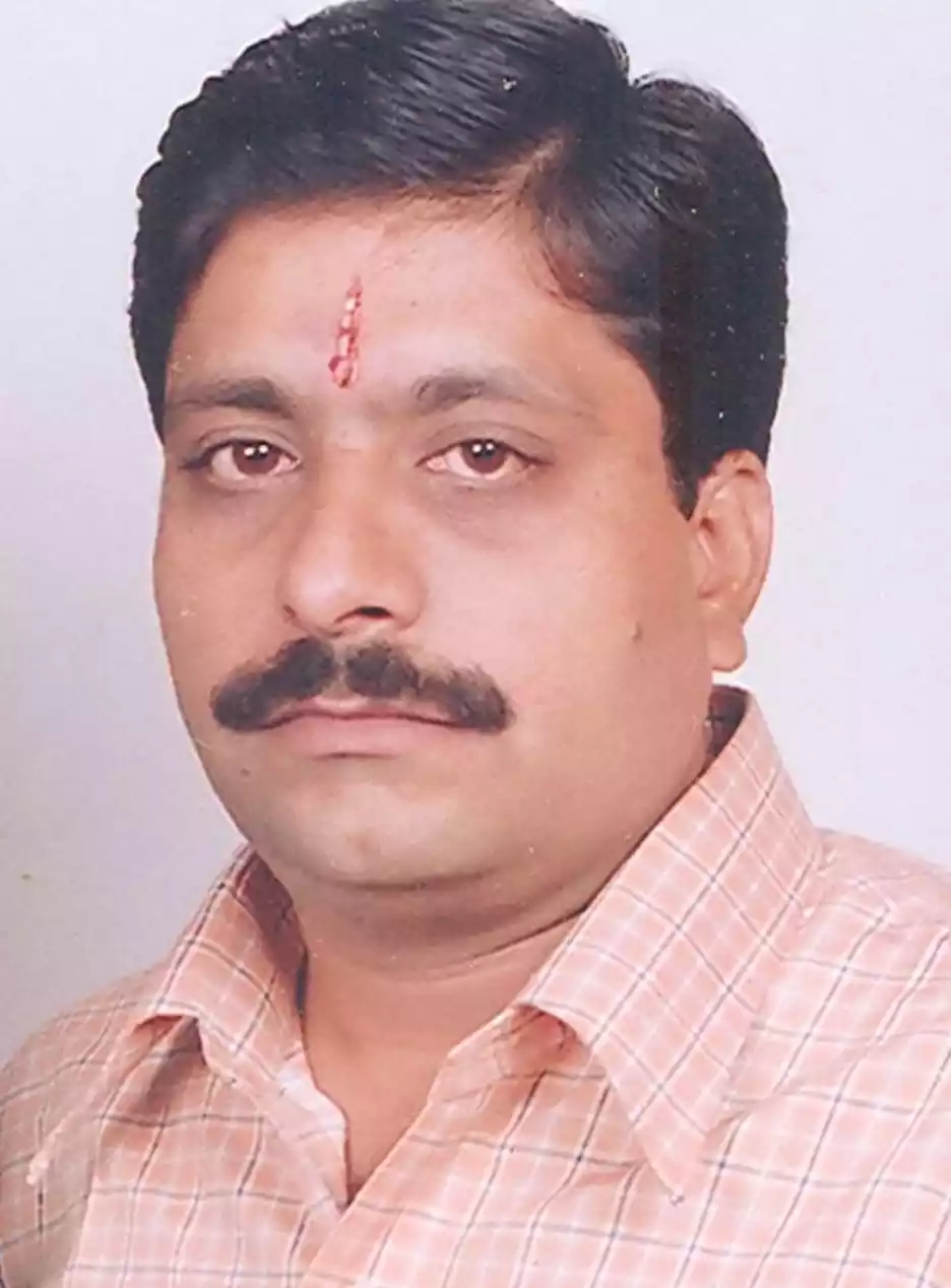  Mukesh Pachauri 